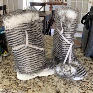 COLIN STUART FUR BOOTS
